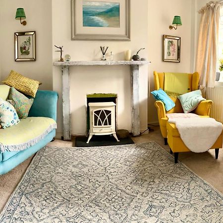 Holly Cottage Cosy Home In Sherwood Forest إيدوينستو المظهر الخارجي الصورة
