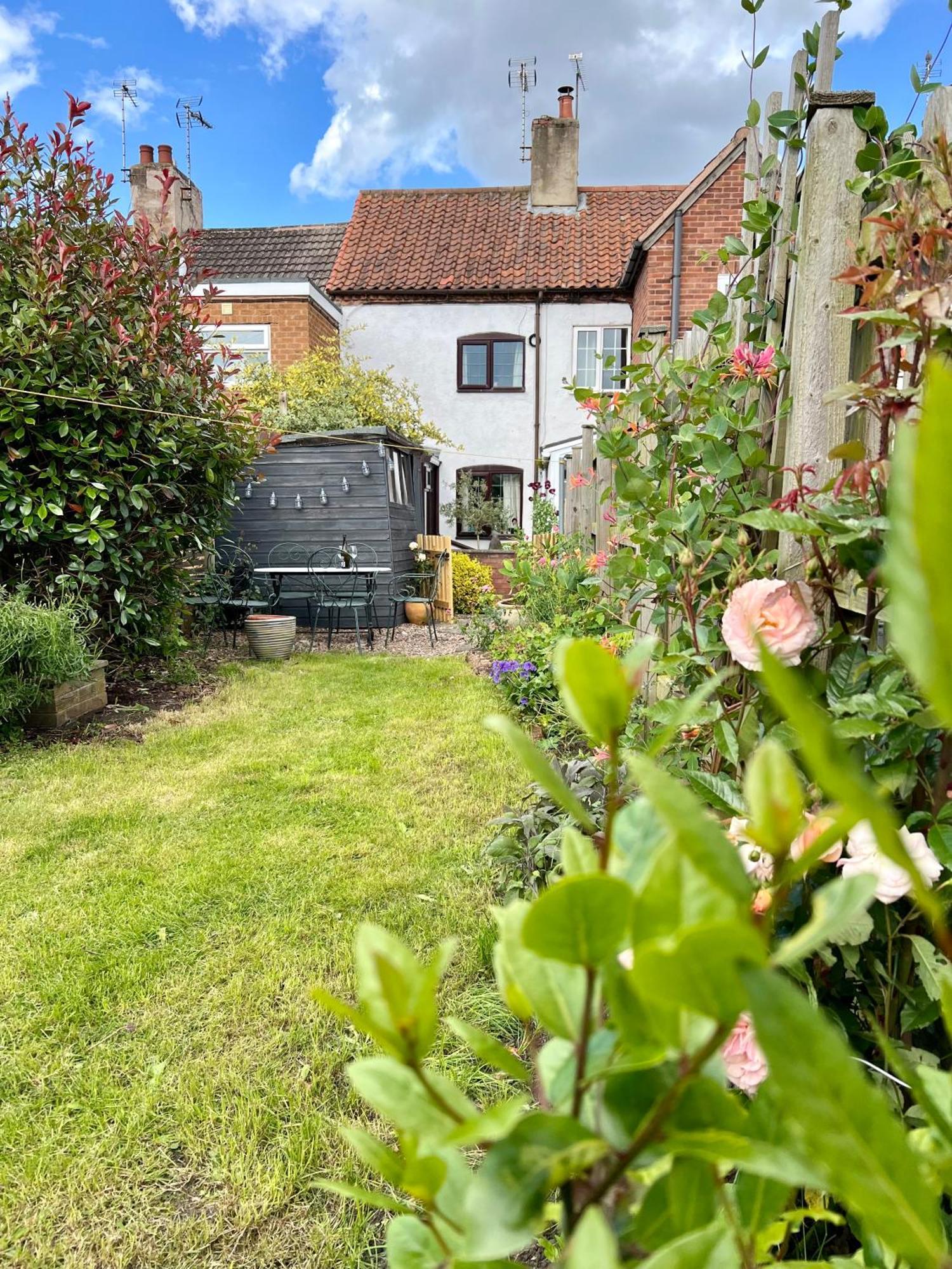 Holly Cottage Cosy Home In Sherwood Forest إيدوينستو المظهر الخارجي الصورة